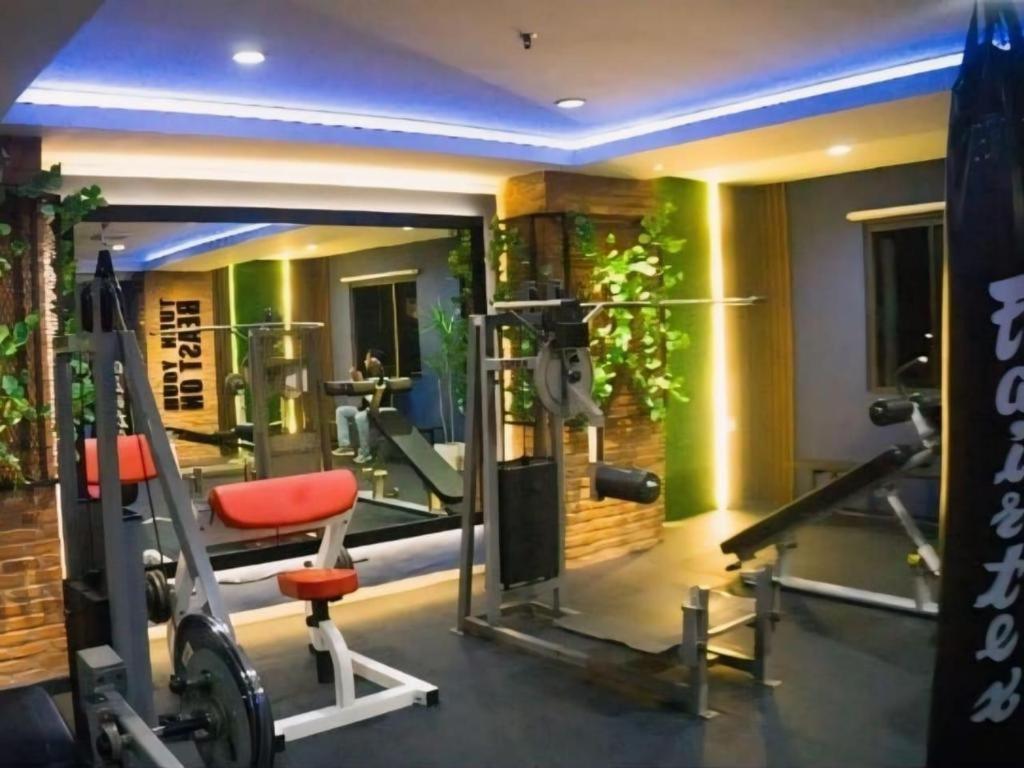 89 Hotel Batam Nagoya Bagian luar foto
