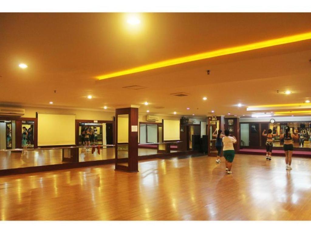 89 Hotel Batam Nagoya Bagian luar foto