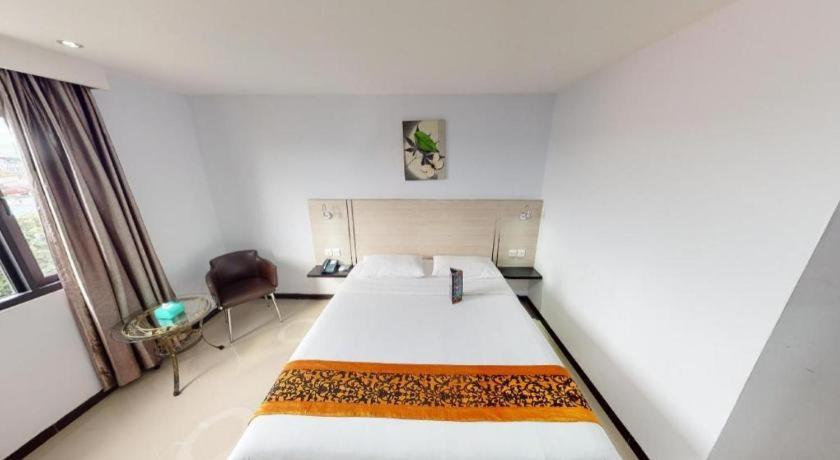 89 Hotel Batam Nagoya Bagian luar foto