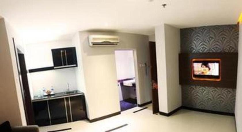 89 Hotel Batam Nagoya Bagian luar foto