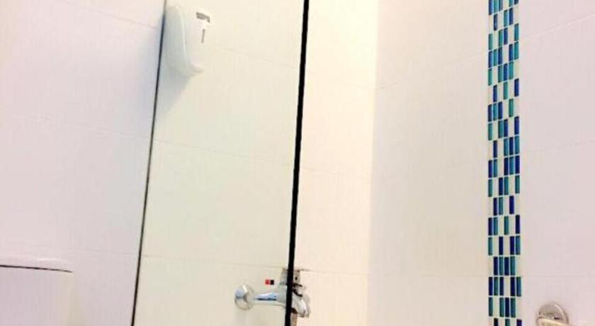 89 Hotel Batam Nagoya Bagian luar foto