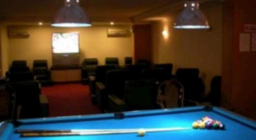 89 Hotel Batam Nagoya Bagian luar foto