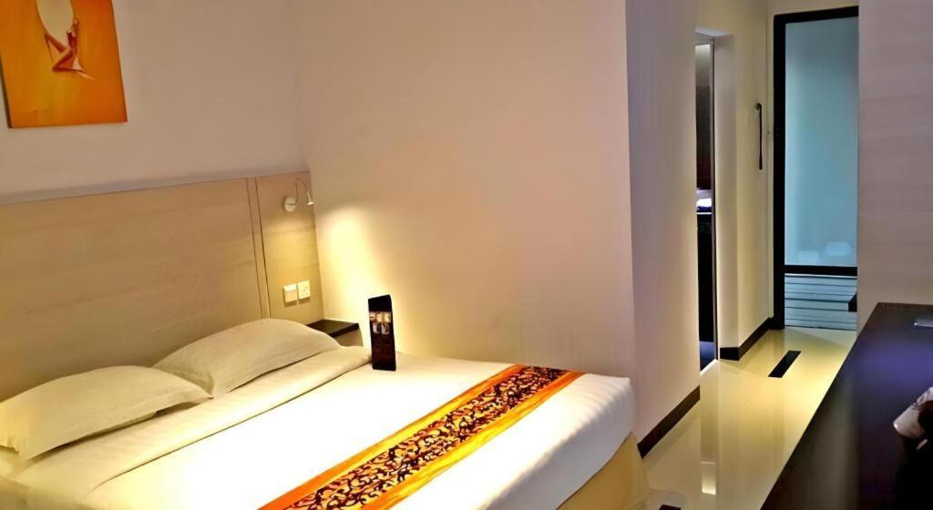 89 Hotel Batam Nagoya Bagian luar foto