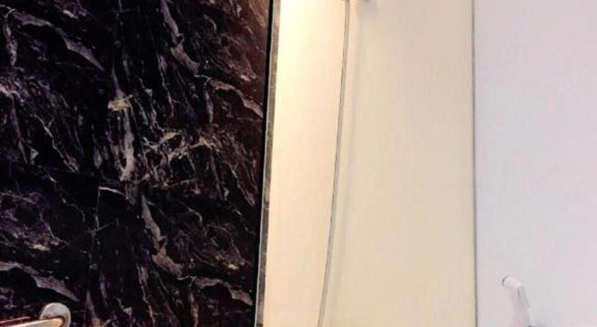 89 Hotel Batam Nagoya Bagian luar foto