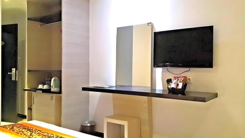 89 Hotel Batam Nagoya Bagian luar foto