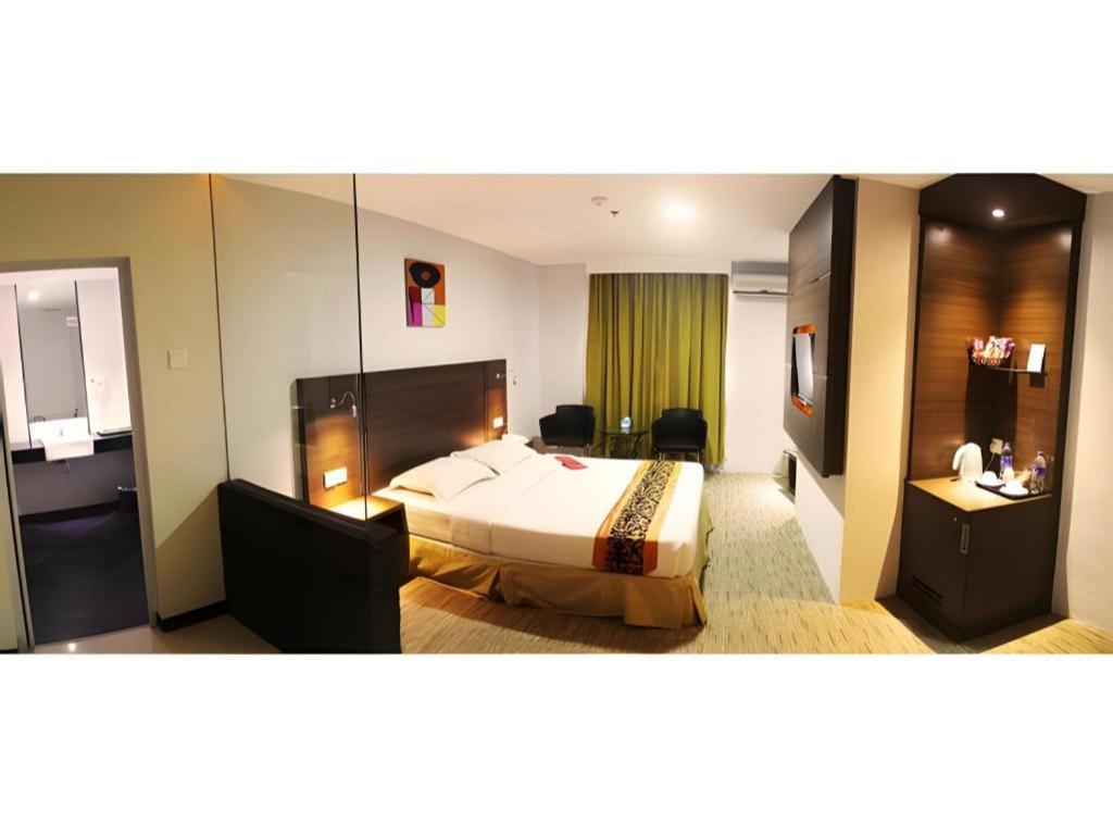 89 Hotel Batam Nagoya Bagian luar foto