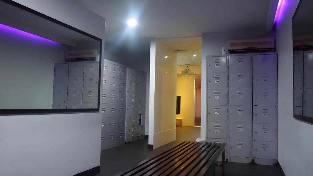 89 Hotel Batam Nagoya Bagian luar foto
