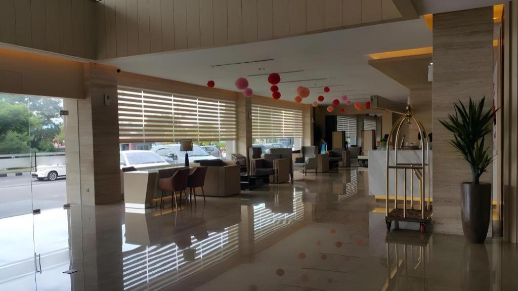 89 Hotel Batam Nagoya Bagian luar foto